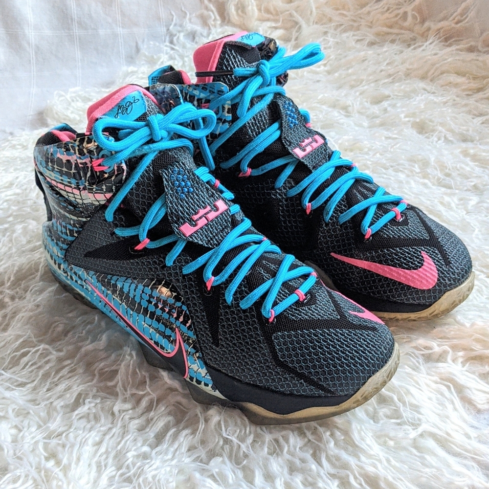 Nike LeBron 12's 23 Chromosomes